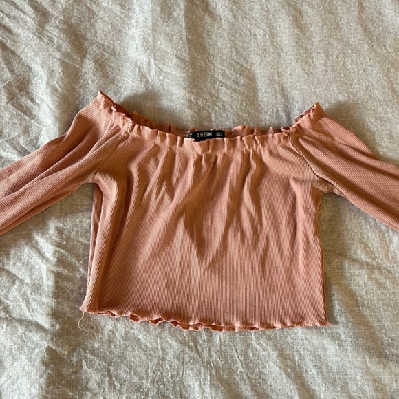 SHEIN cute crop top - Picture 4 of 8